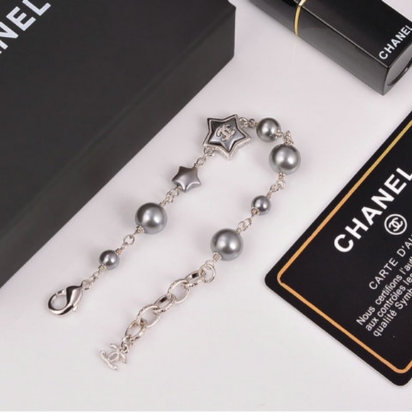 Bracelets - Picture 2 of 5